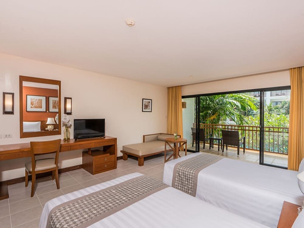 undefined Naithonburi Beach Resort 5