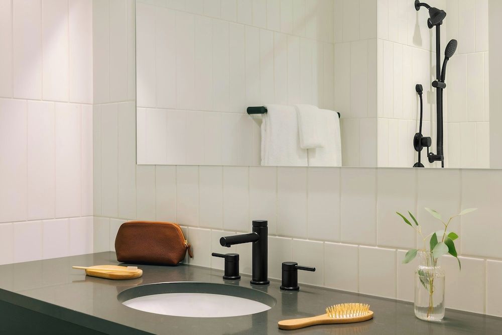 undefined Sonder by Marriott Bonvoy Revival Apartments English Bay 9