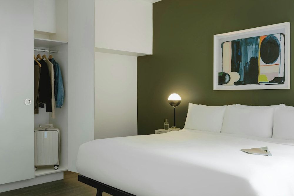 Suite, 1 King Bed with Sofa bed