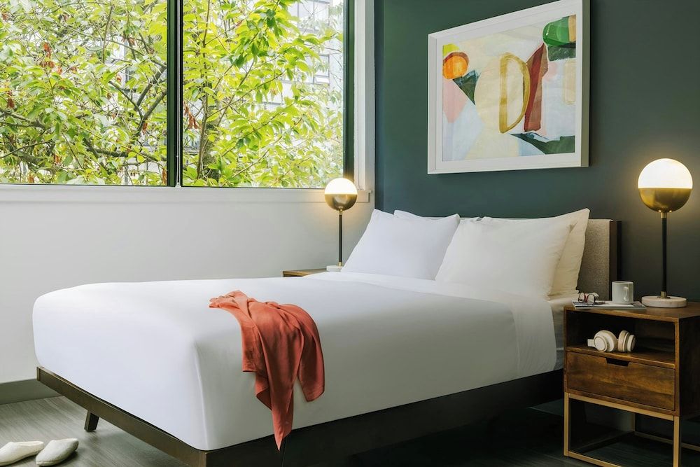 undefined Sonder by Marriott Bonvoy Revival Apartments English Bay 5