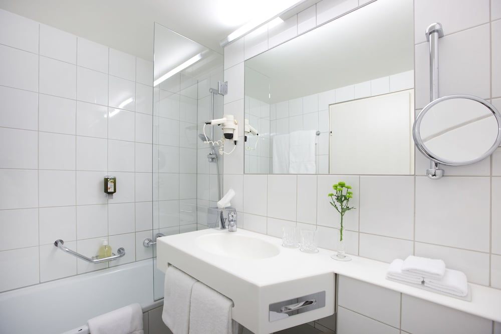Standard Single Room, 1 Large Twin Bed, Balcony