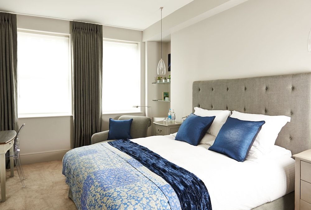 The Bull and The Hide Junior Suite