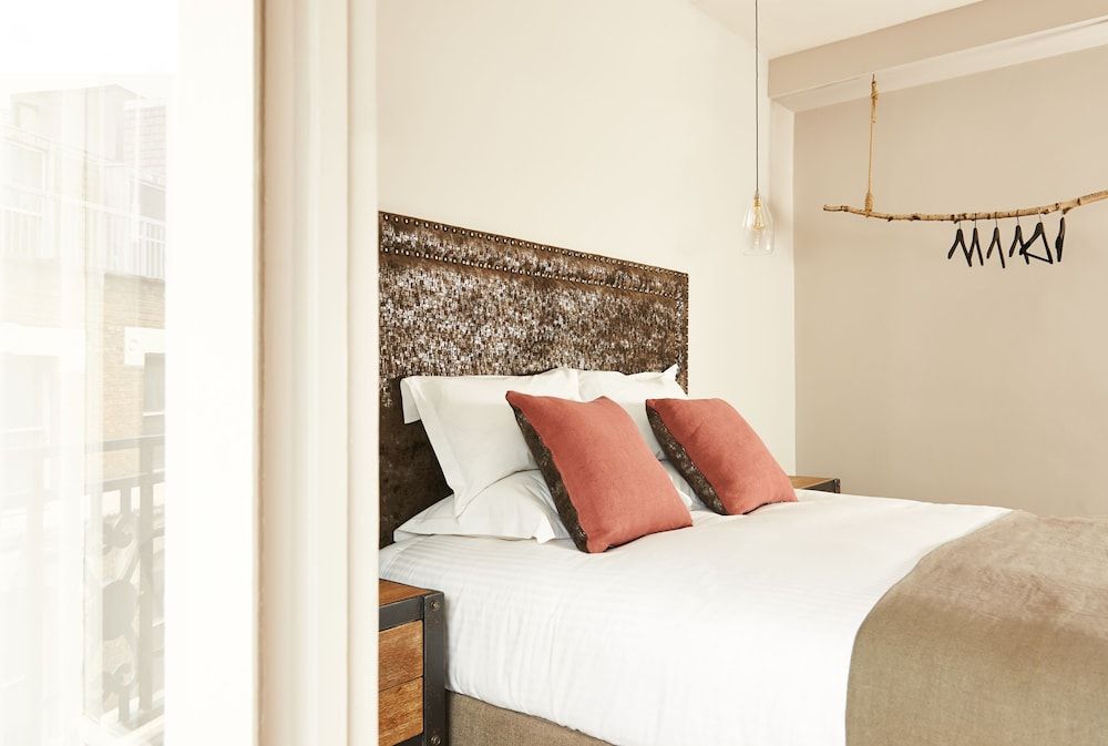 undefined The Bull and The Hide 9