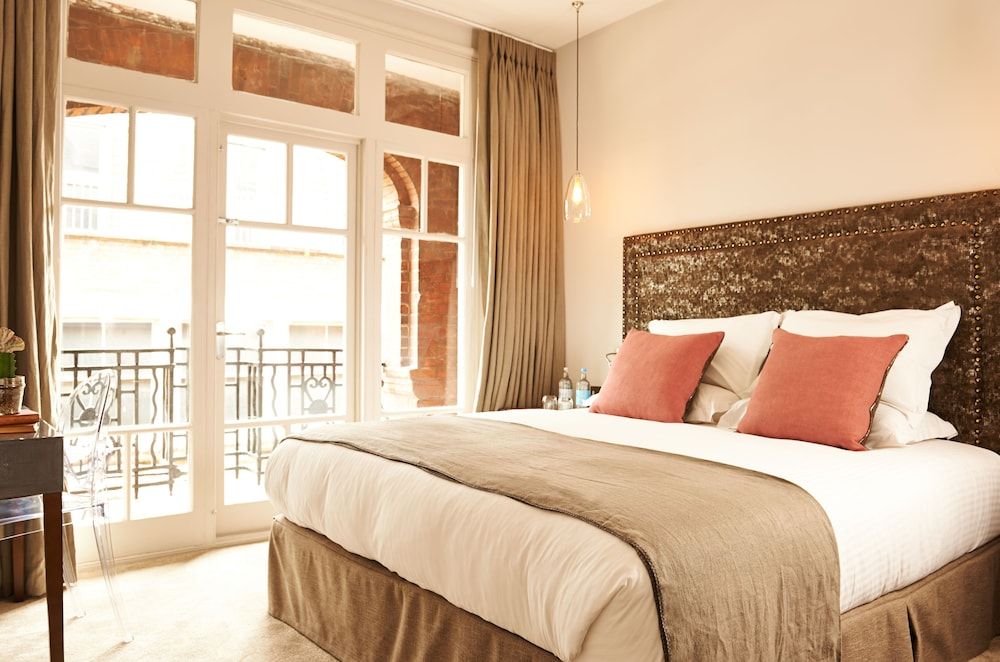 undefined The Bull and The Hide 10