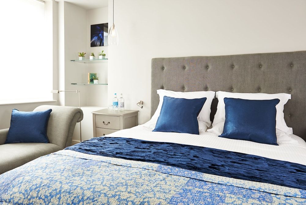 undefined The Bull and The Hide 3