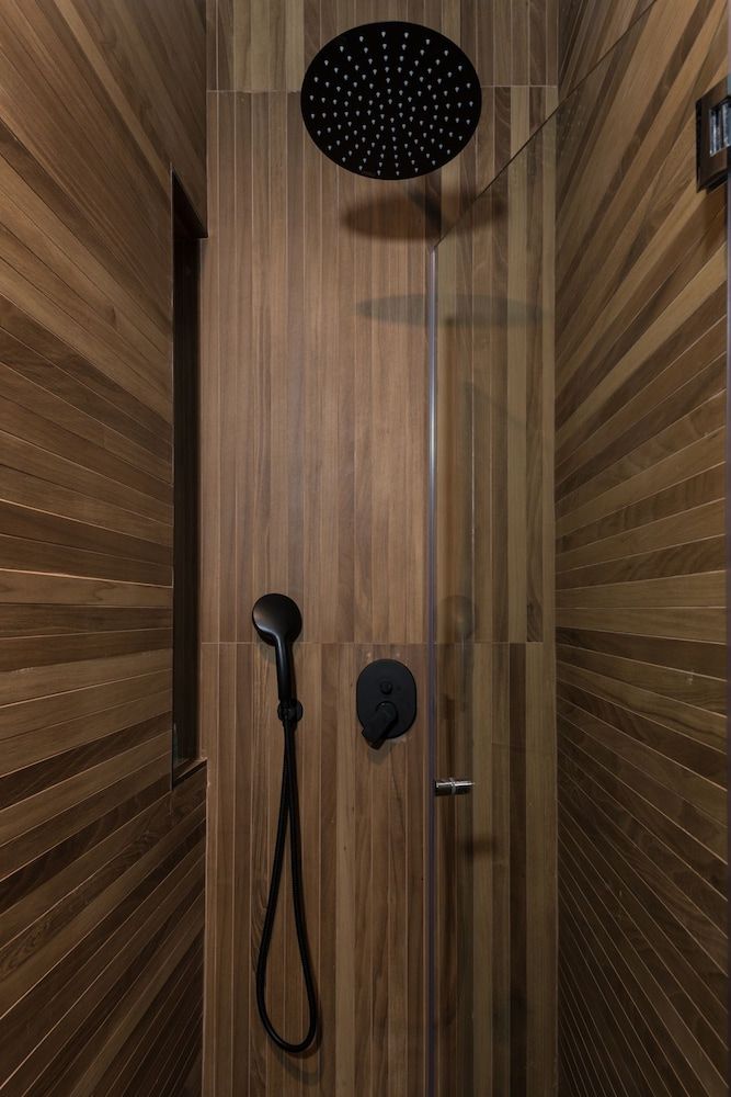 Joseph Hotel TLV Classic Room 5