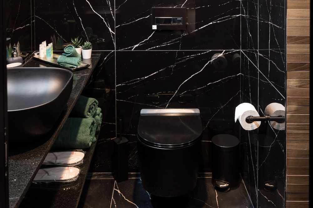 Joseph Hotel TLV Classic Room 8