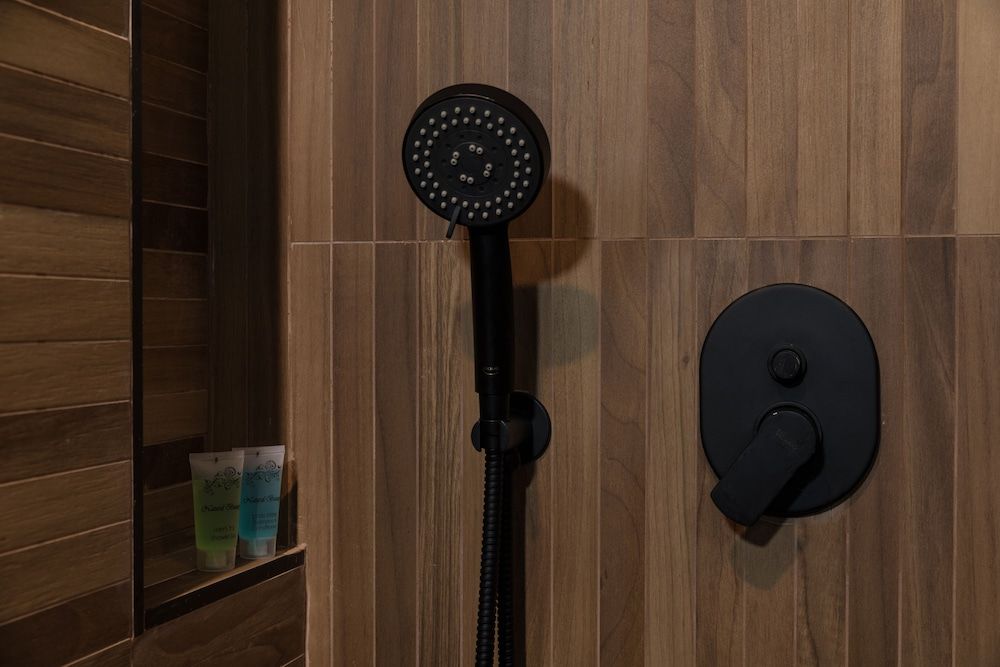 Joseph Hotel TLV Classic Room 11