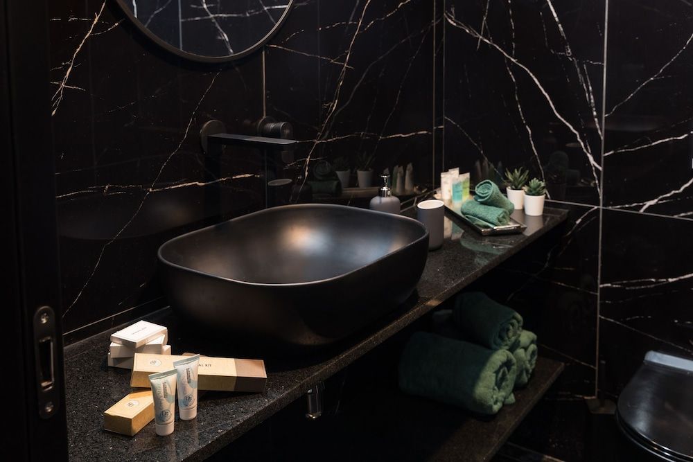 Joseph Hotel TLV Classic Room 9