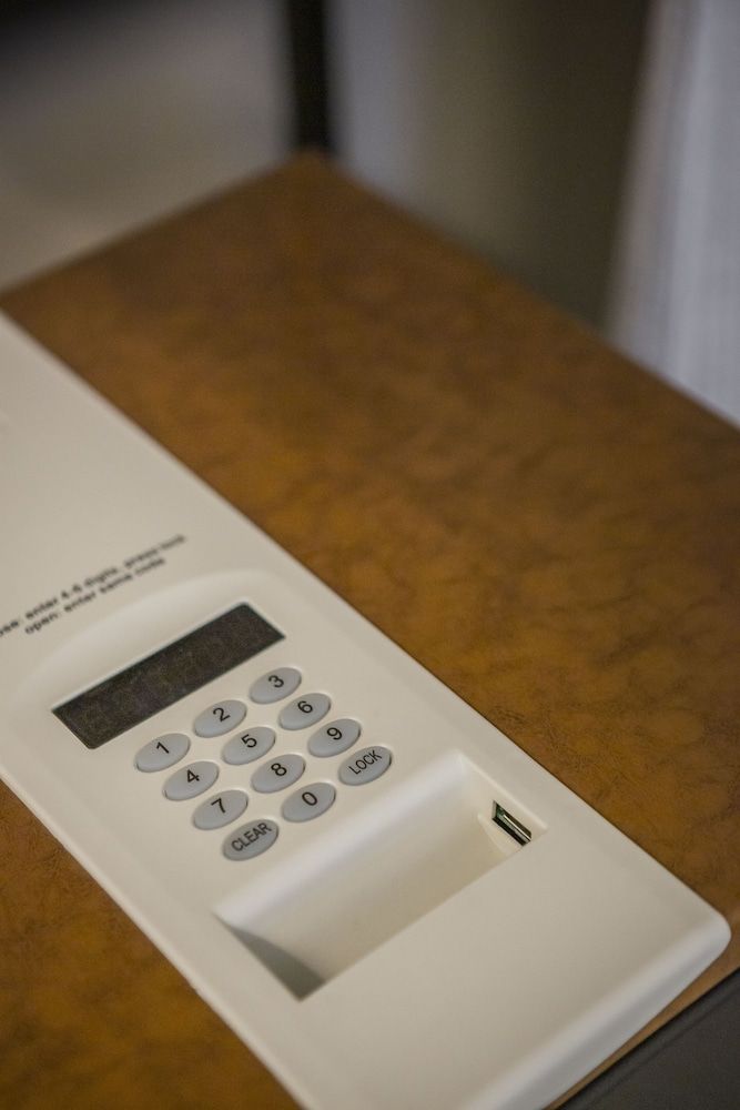 Royalty Hotel Athens Standard Room 7