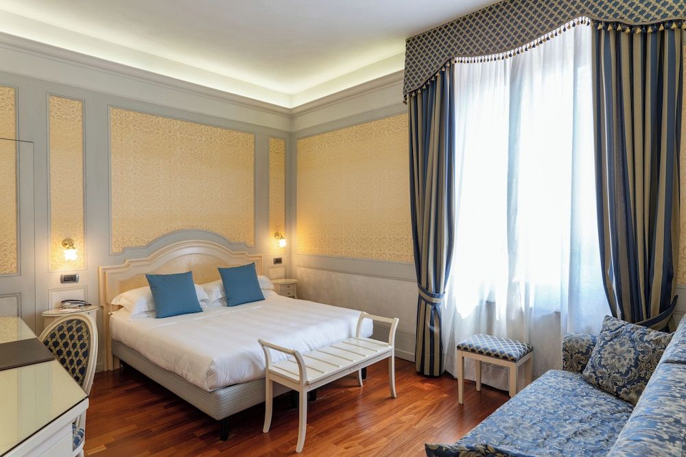 Phi Hotel Canalgrande Superior Double Room 10