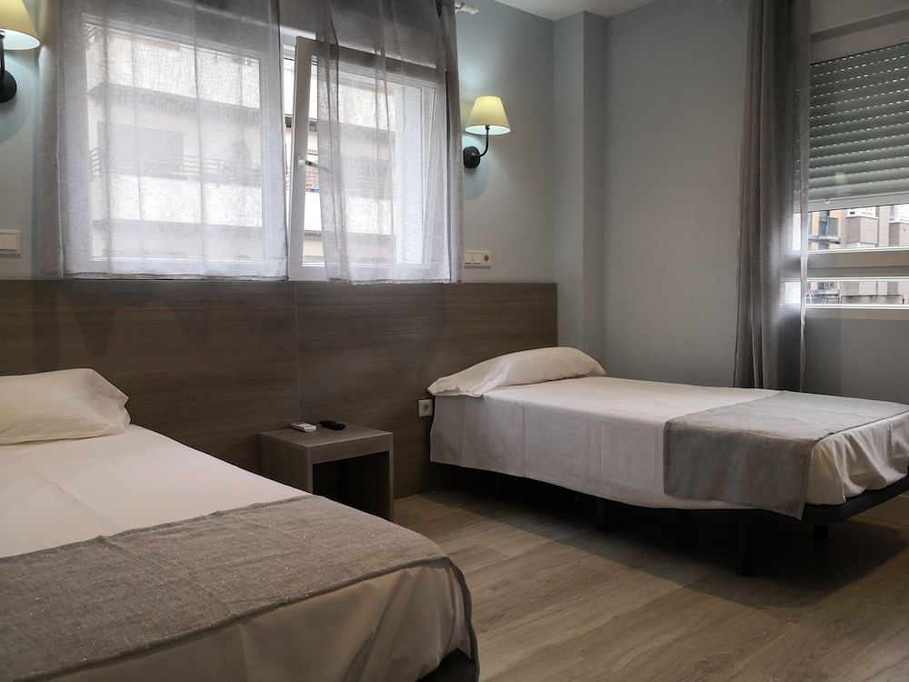 Hostal Golden Alcalá Double Room 2