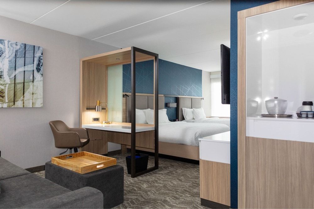 Suite, 2 Queen Beds, Non Smoking (Mobility Accessible, Roll-In Shower)