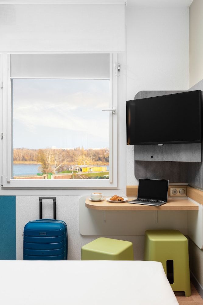 ibis budget Warszawa Centrum Standard Double Room, 1 Double Bed 5