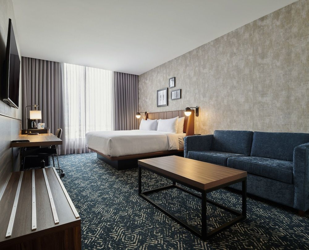 Deluxe Room, 1 King Bed with Sofa bed, Non Smoking
