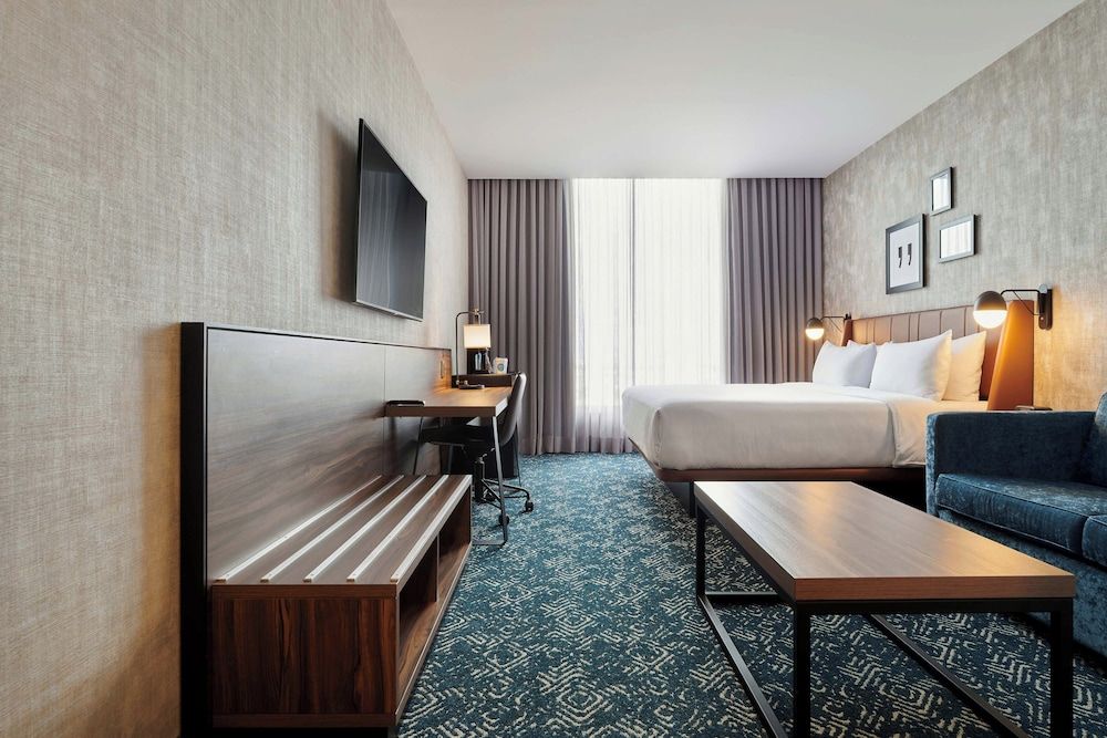 Deluxe Room, 1 King Bed with Sofa bed, Non Smoking