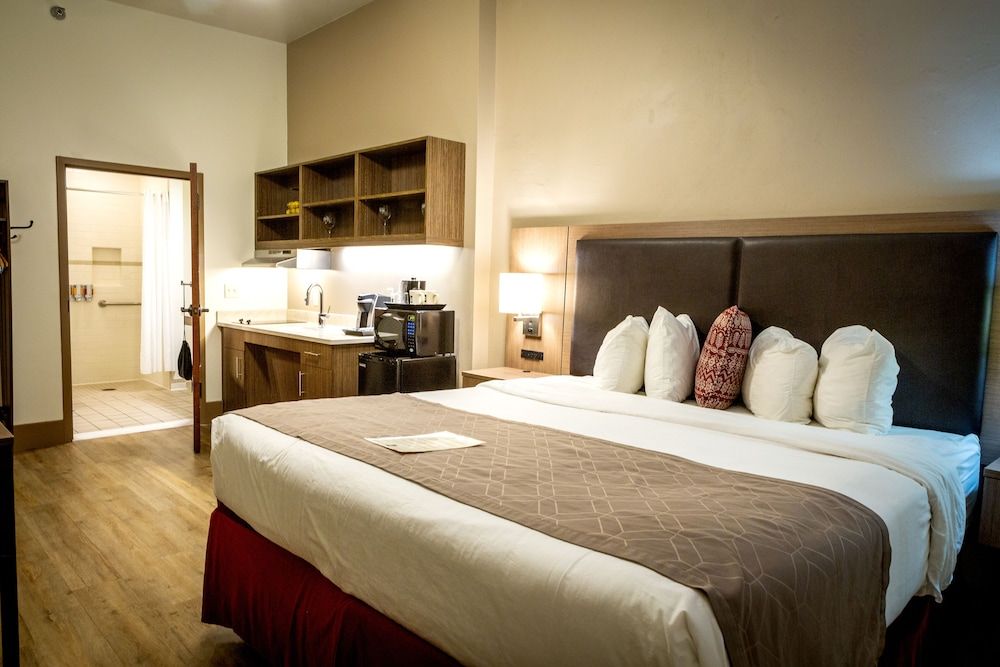 Hotel Arvon Elite Room, 1 King Bed, Accessible 2