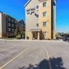 WaterWalk Extended Stay by Wyndham Kansas City - Overland Pk