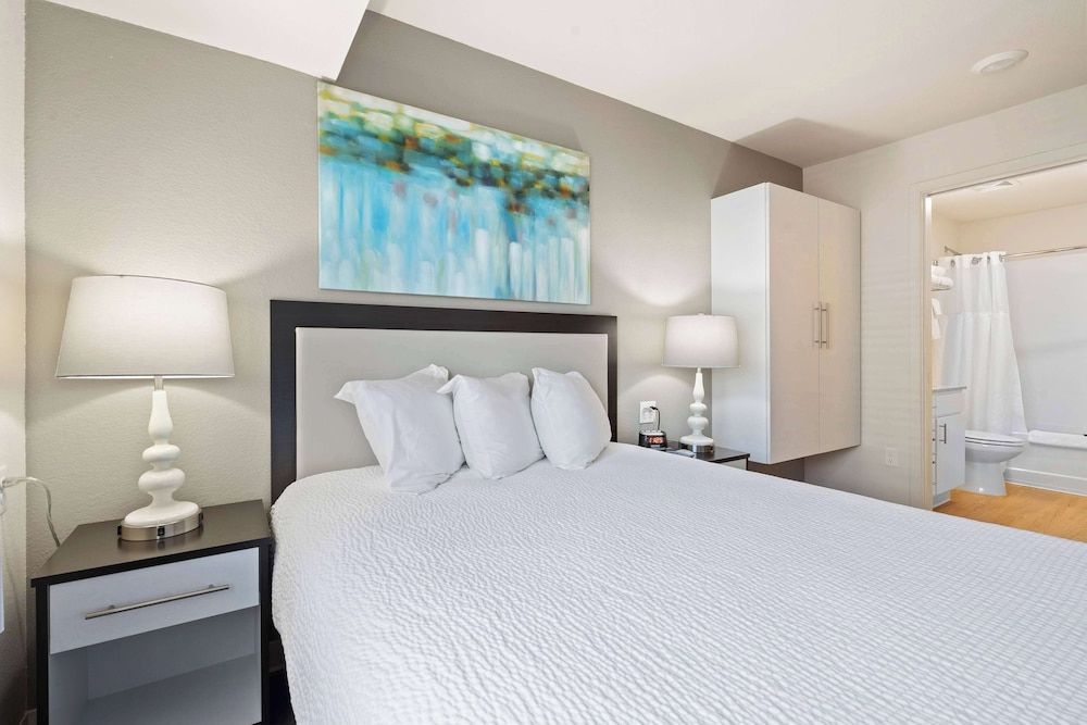 WaterWalk Extended Stay by Wyndham Kansas City - Overland Pk Suite, 2 Bedrooms, Accessible (Hearing) 2