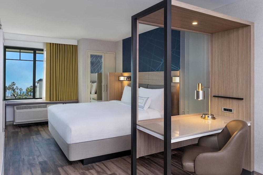 Studio Suite, 1 King Bed, Ocean View