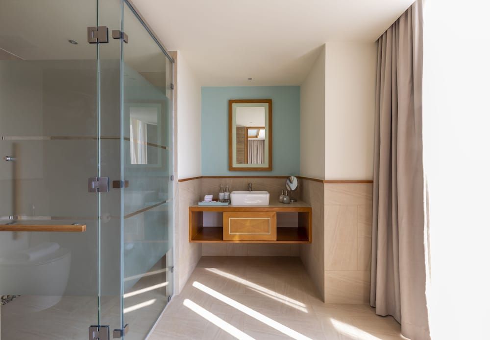 Fusion Suite King Bed City View