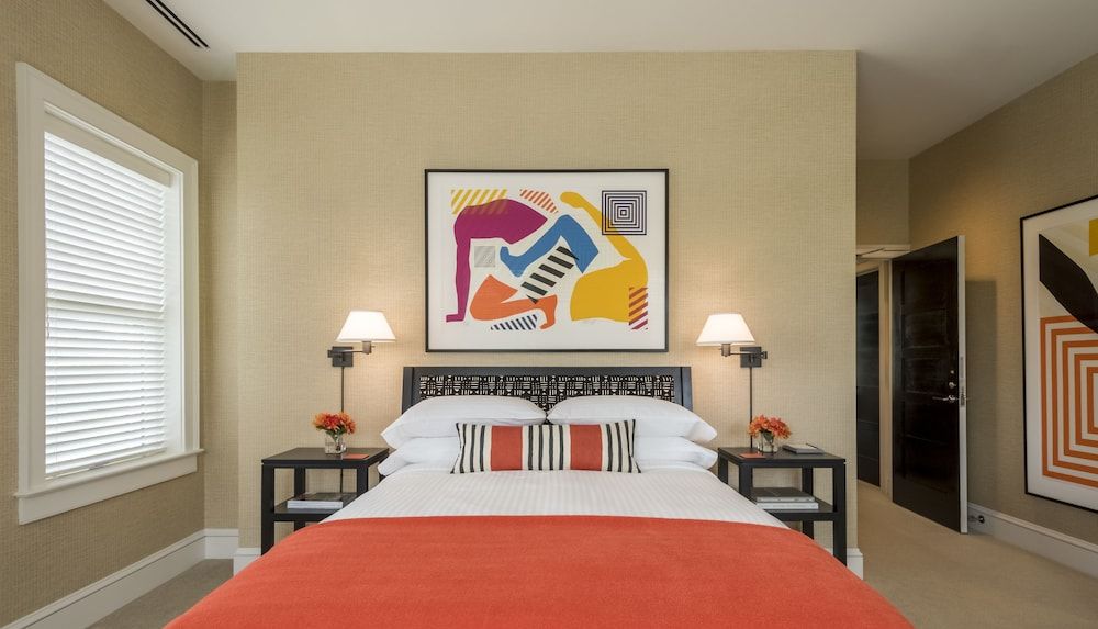 Standard Room, 1 Queen Bed (Wallcourt Hall Deluxe Queen)