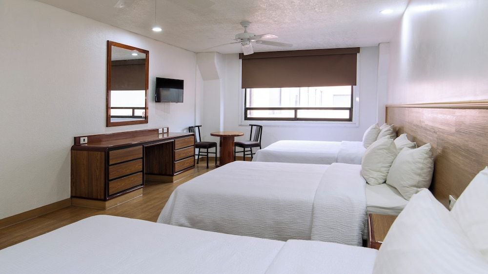 undefined Hotel San Lucas 3