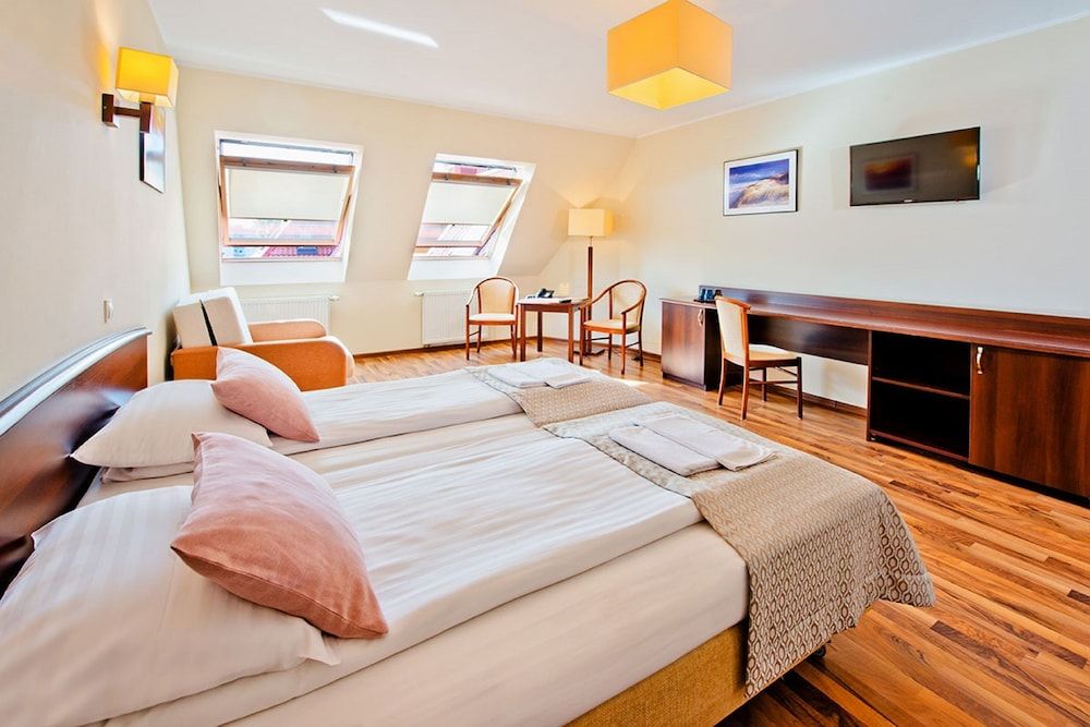 Economy Double Room (with extra bed)