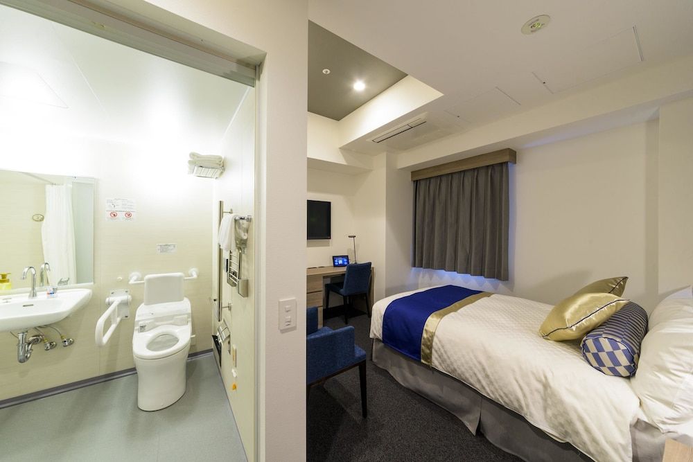Superior Room, 1 Double Bed, Accessible, Bathtub (Larger Room)