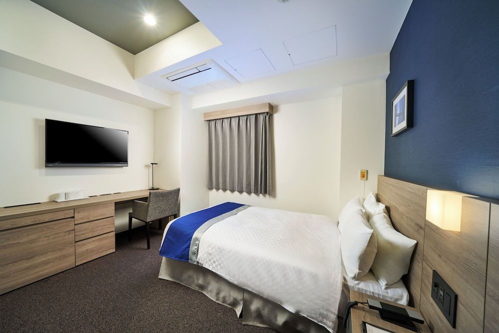Superior Room, 1 Double Bed, Accessible, Bathtub (Larger Room)