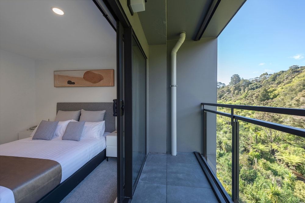 One Bedroom Premier Apartment