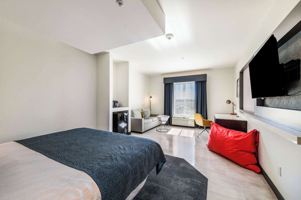 Hy-Lo Hotel, Ascend Hotel Collection Standard Room, 1 King Bed, Non Smoking 2