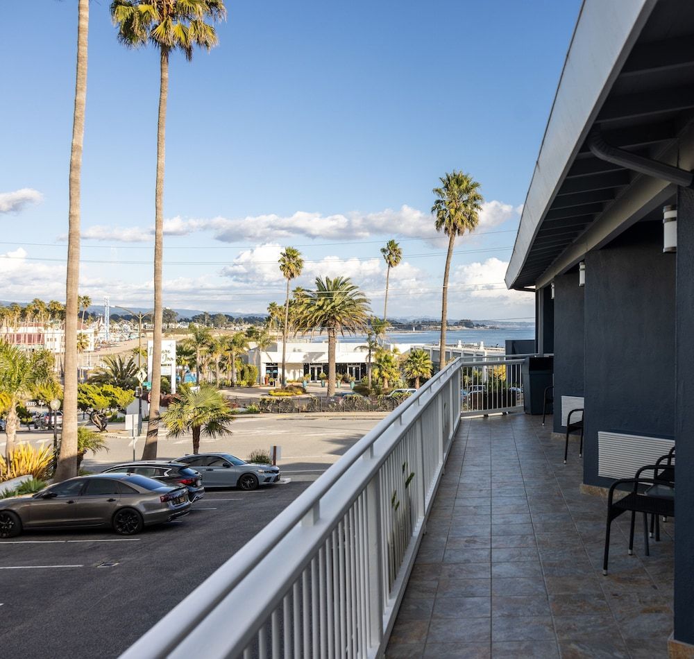 Seaway Inn Standard Room 5