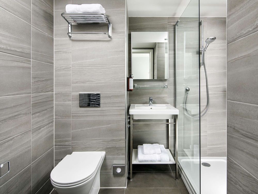undefined Mercure Newport Hotel 10