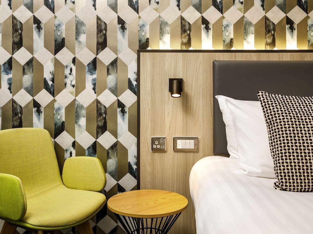 undefined Mercure Newport Hotel 8