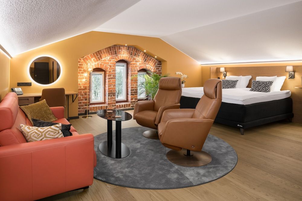 Hotel Kakola Suite 7