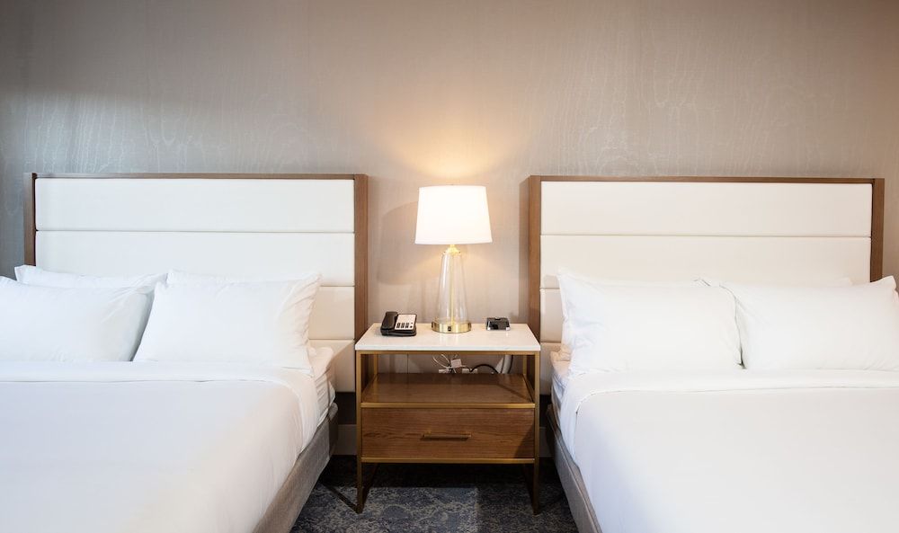 Pomeroy Hotel Fort McMurray Deluxe Double Room, 2 Queen Beds, Balcony