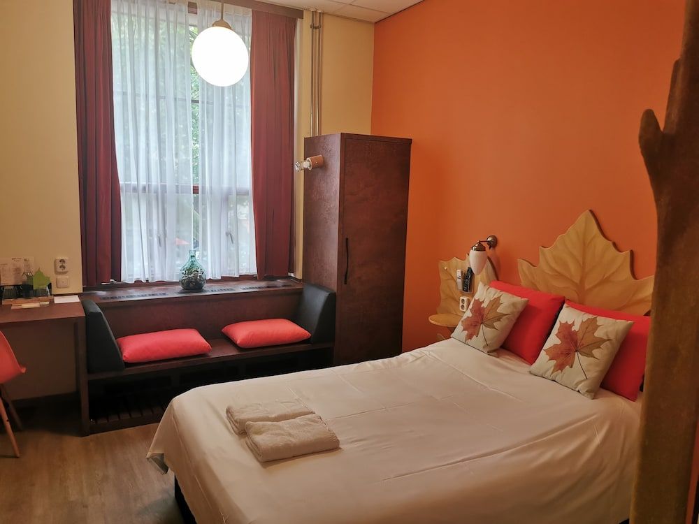 Hotel De Plataan Delft Centrum Standard Double Room (Plataanroom double) 2
