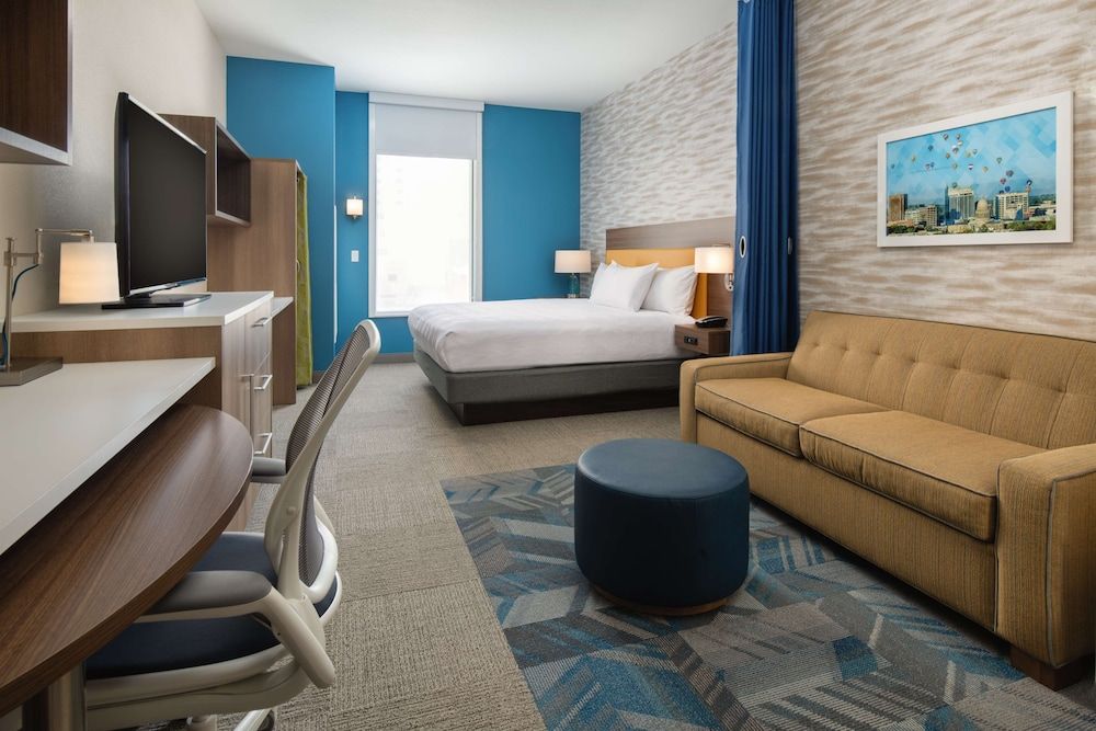 Studio Suite, 1 King Bed, Non Smoking