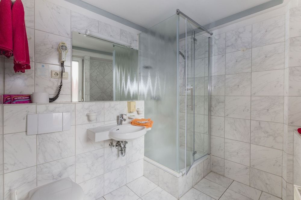 Hotel Excelsior Triple Room 4