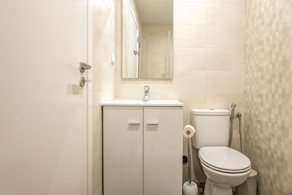 undefined Home Out Rooms & Apartments 10