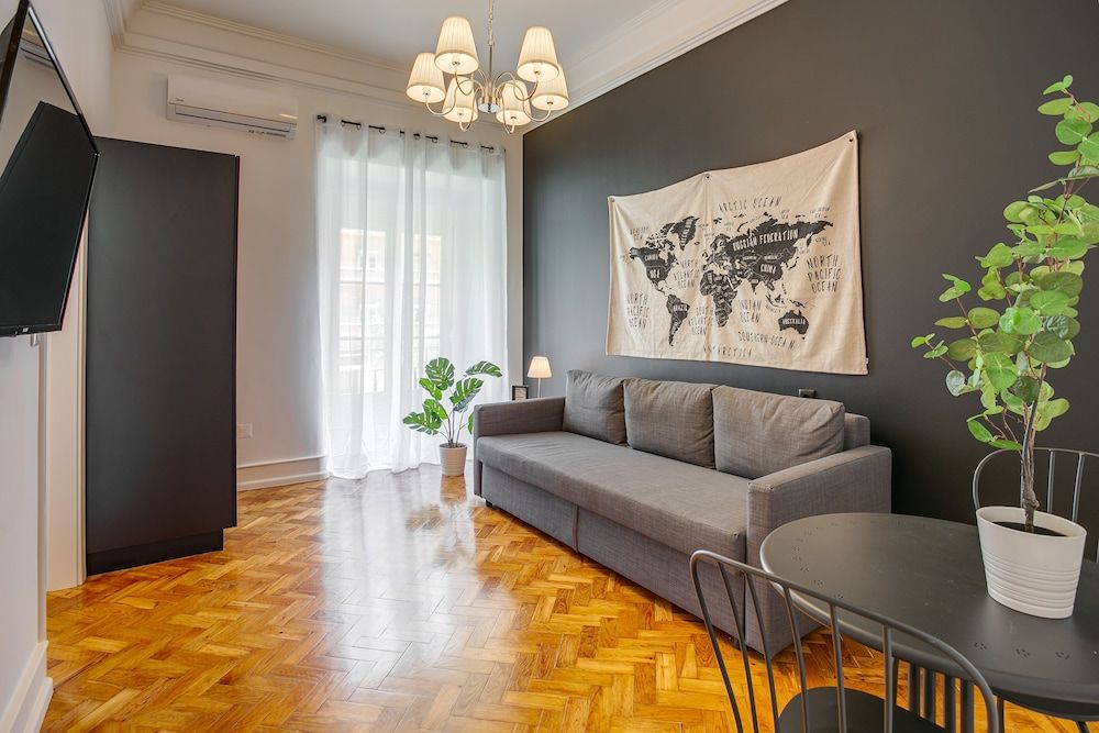 undefined Home Out Rooms & Apartments 4