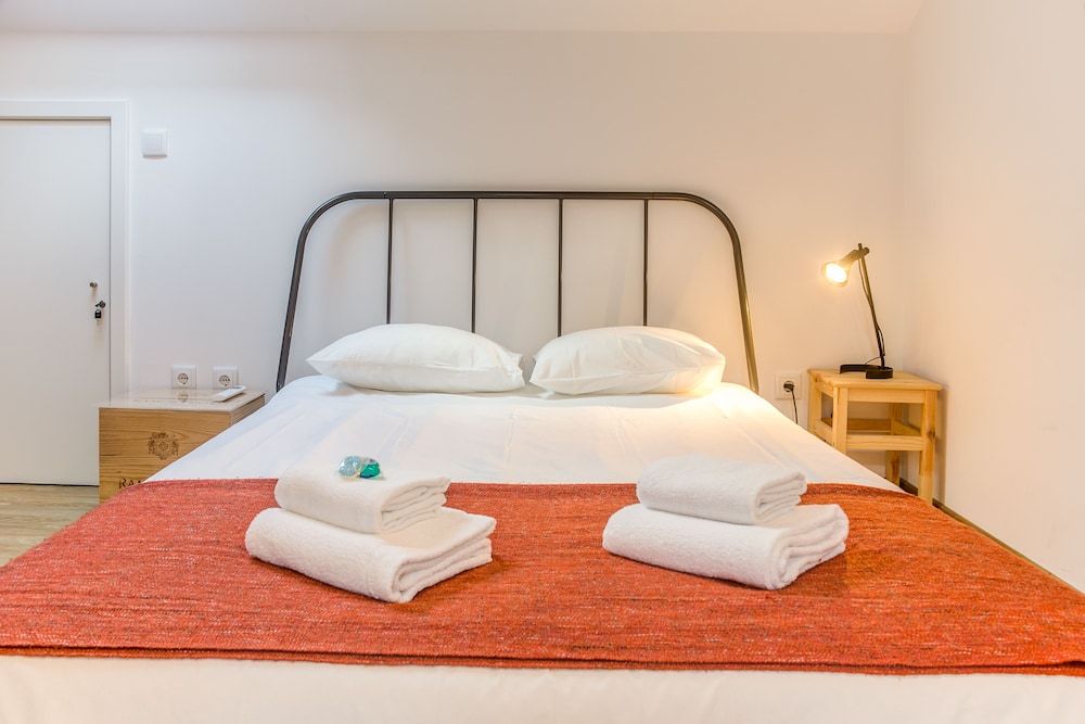 Deluxe Studio, Private Bathroom (B)