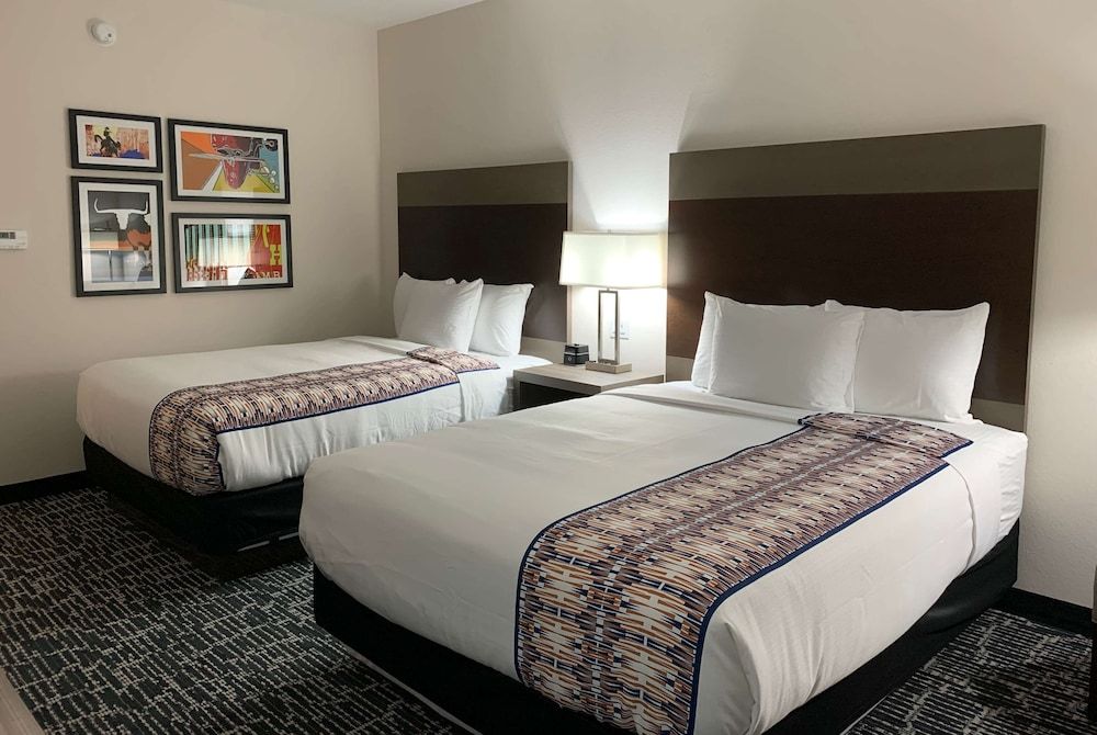 Room, 2 Queen Beds, Accessible, Non Smoking (Tub with Grab Bars)