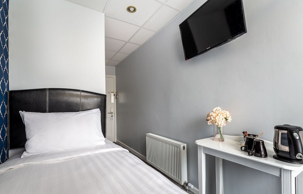 undefined Clifden House by Nina 3