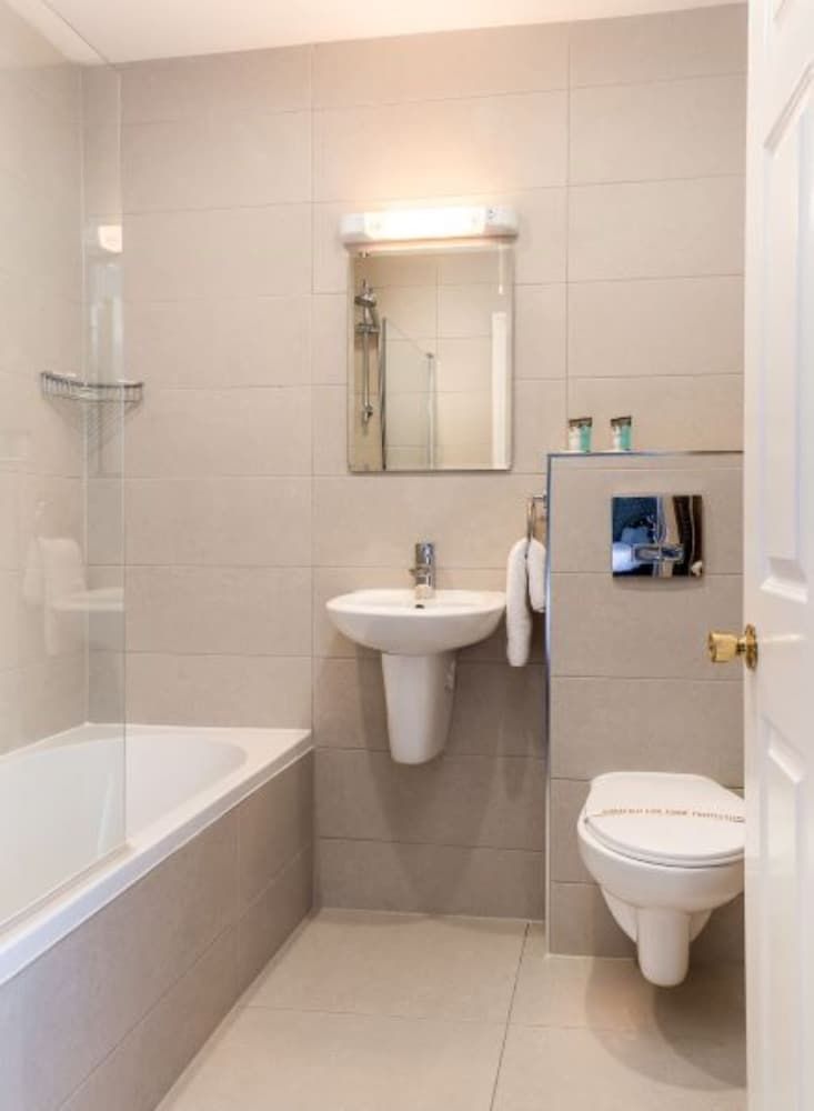 undefined Clifden House by Nina 10