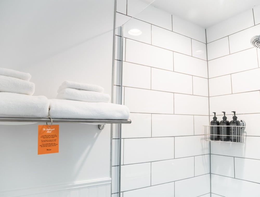 The Nightingale Motel Queen Kitchenette 7