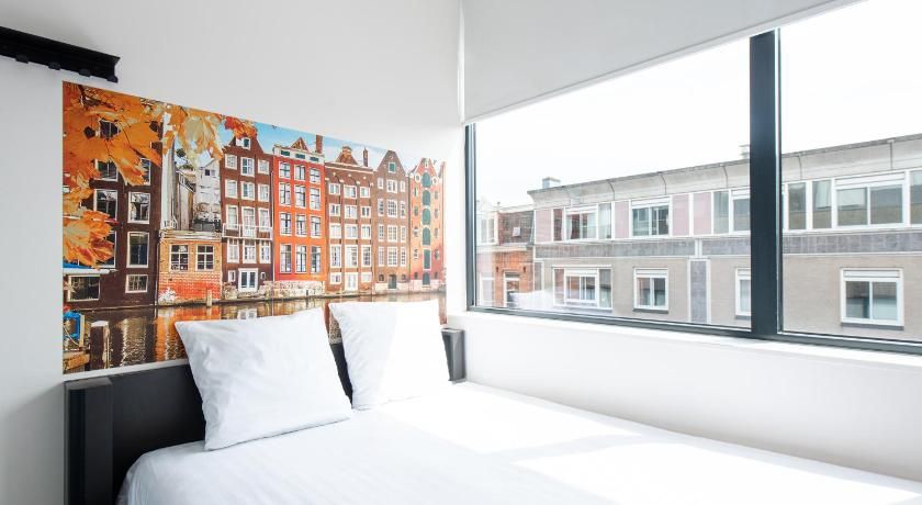 undefined easyHotel Amsterdam City Centre South 9