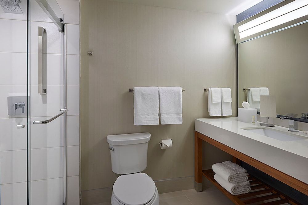 Courtyard by Marriott Oshawa