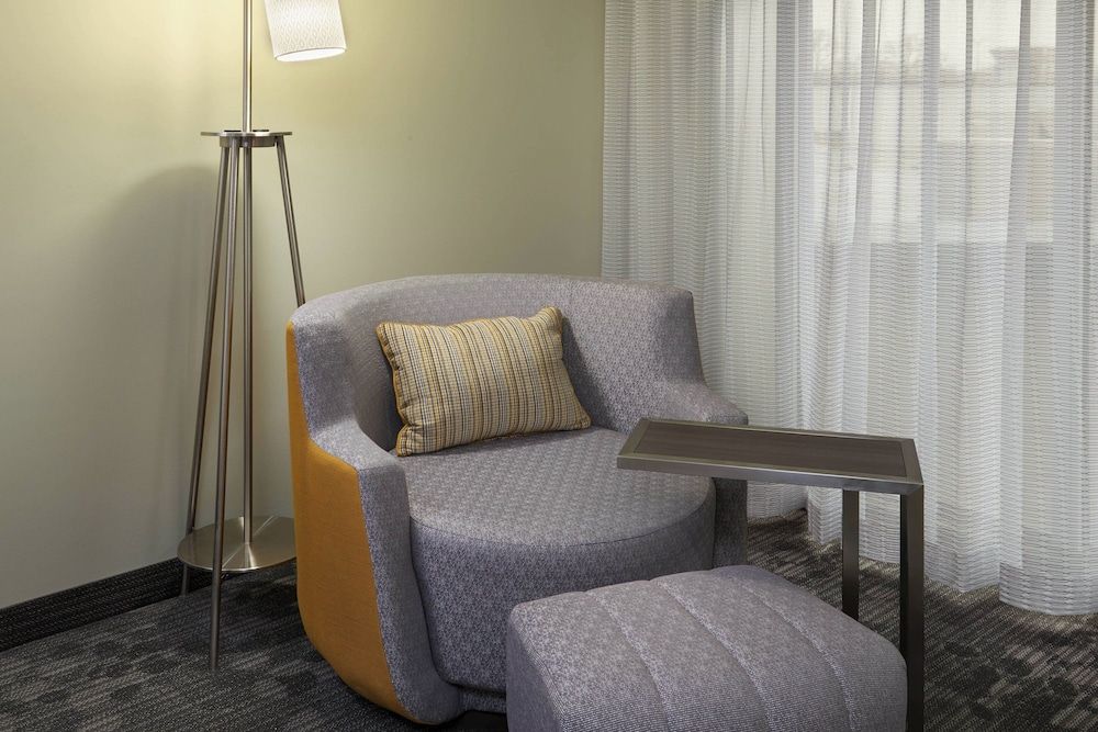 Courtyard by Marriott Oshawa